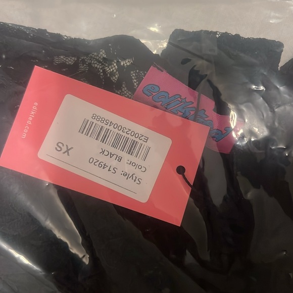 NEVER WORN Edikted bodysuit - Picture 3 of 3